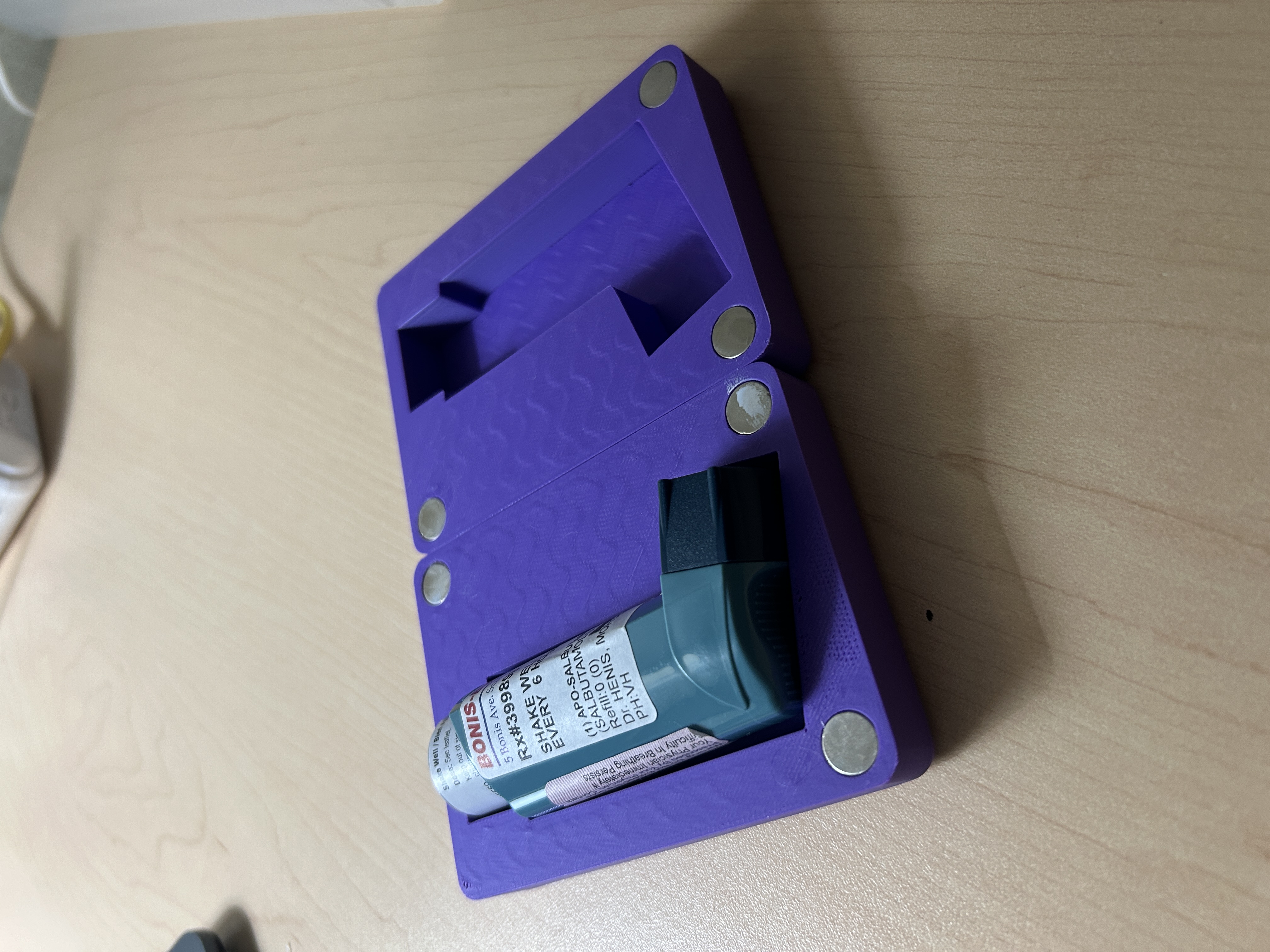 Custom Inhaler Case Thumbnail
